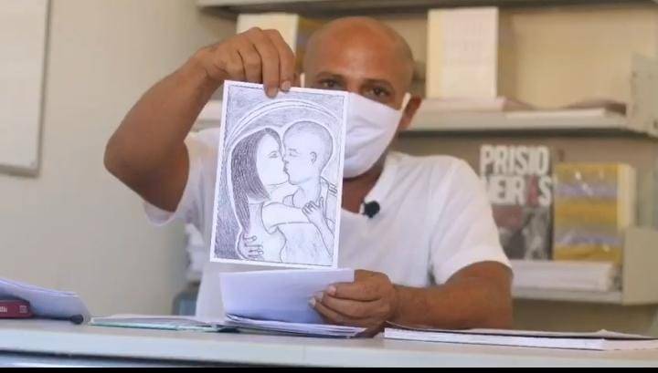 Detento do Piauí escreve livro e comercializa na internet